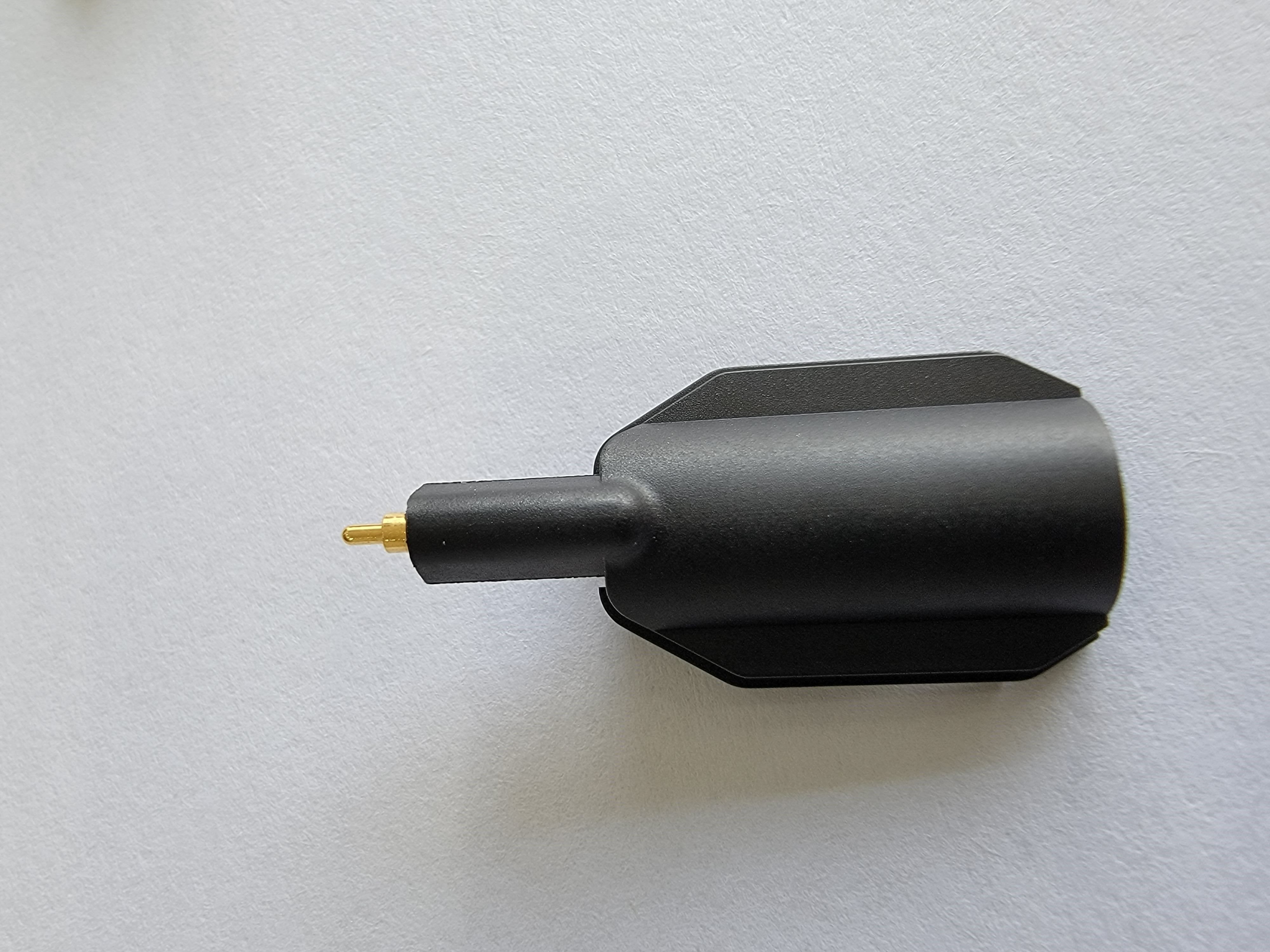 Test contact pins by plunger and tube